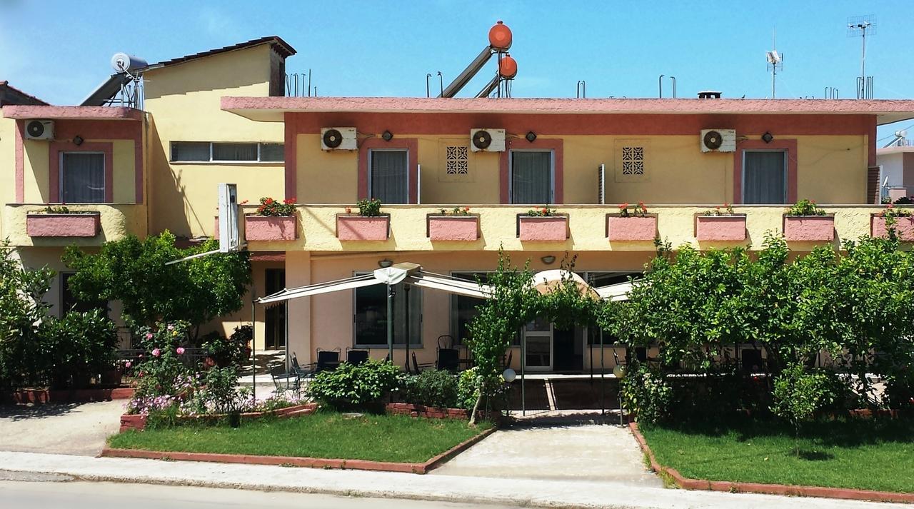 Intos Apartments Agios Nikolaos  Exteriér fotografie